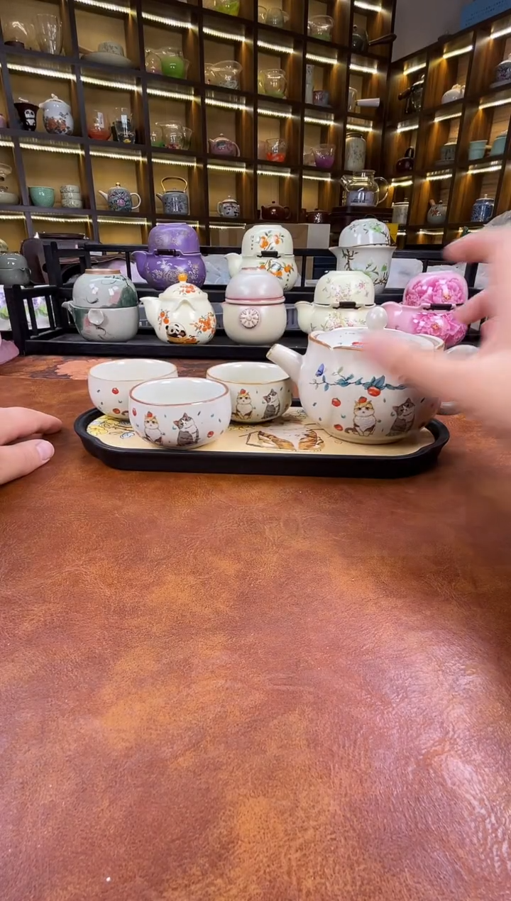 瓷片猫咪花口壶1壶3杯+黄色猫咪盘