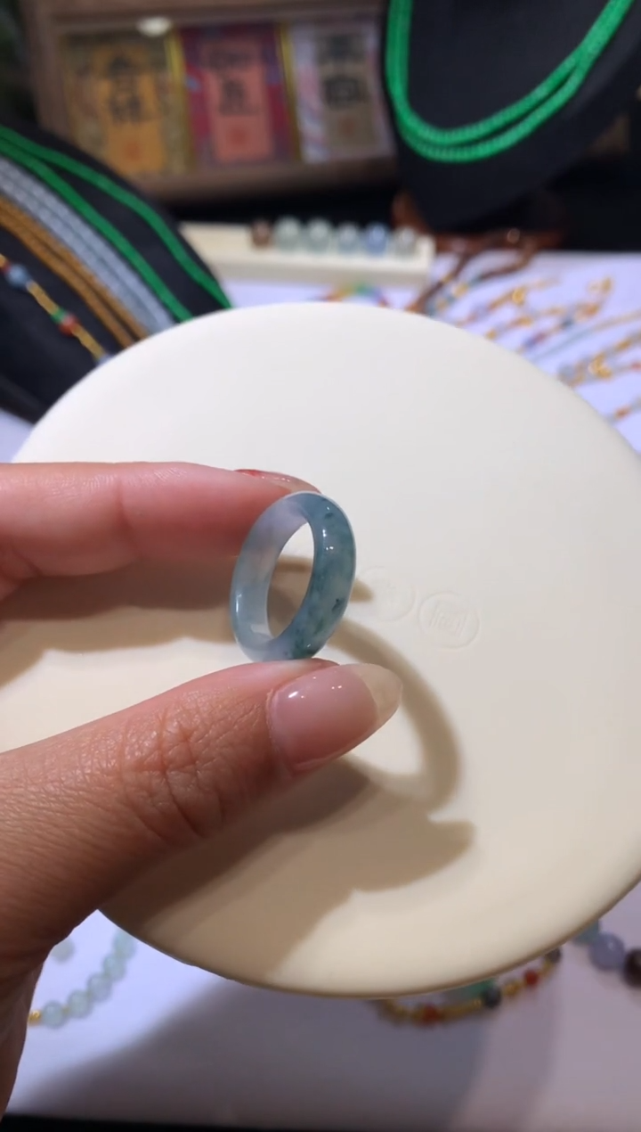 【闪购商品】定制翡翠未镶嵌12*戒圈2600+260