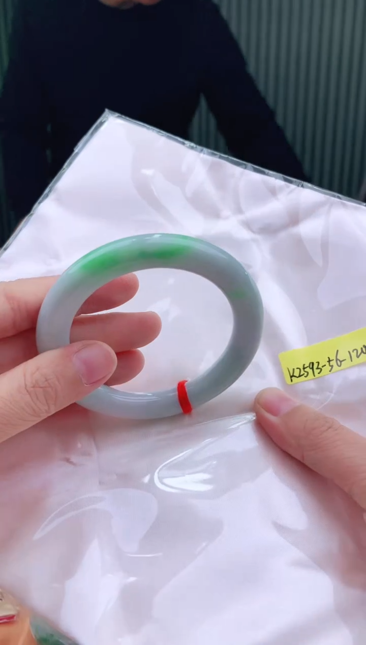 未镶嵌手镯翡翠56