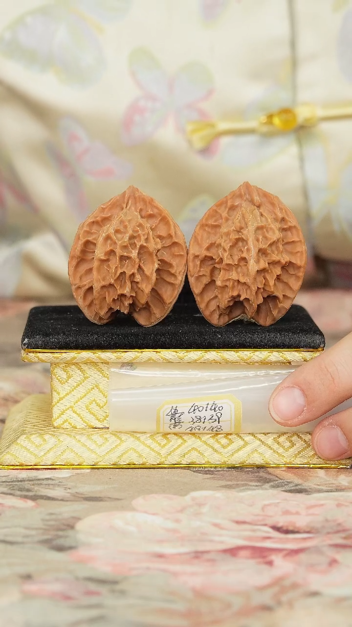 【闪购商品】文玩核桃把件盘山公子帽