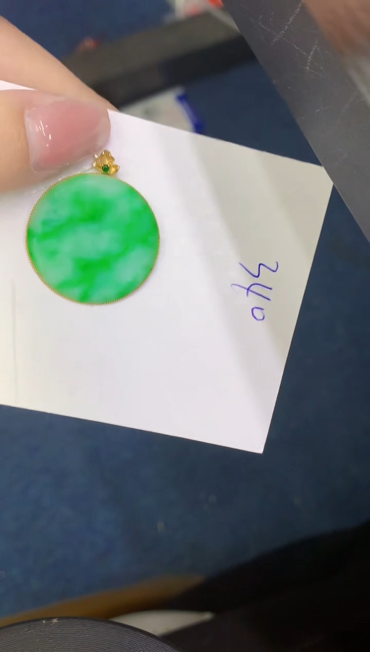 翡翠18K金镶嵌颈饰00000000000000