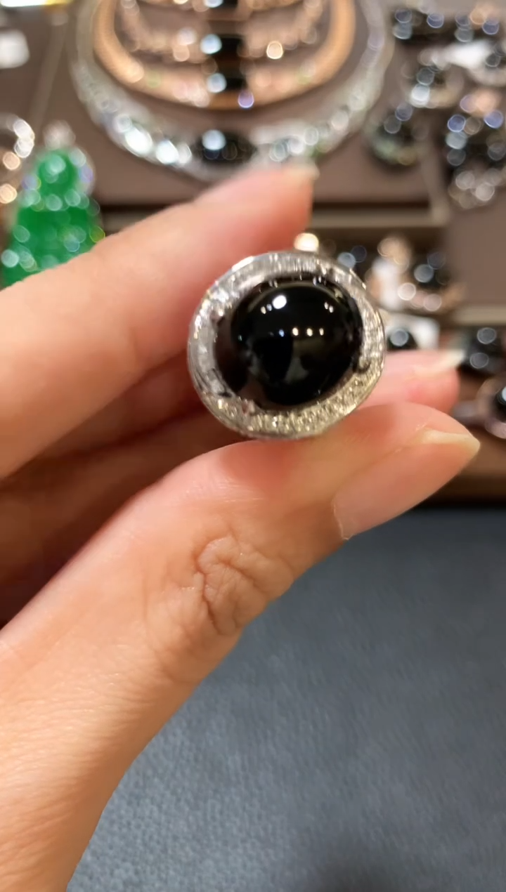 18K金镶嵌戒指翡翠m148  