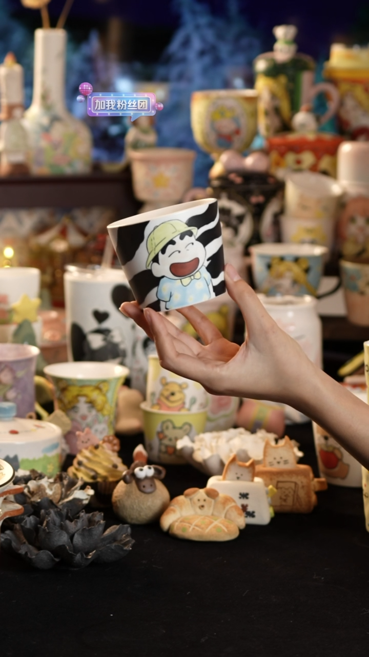 摆件陶景德镇釉下彩手绘设计师款陶瓷