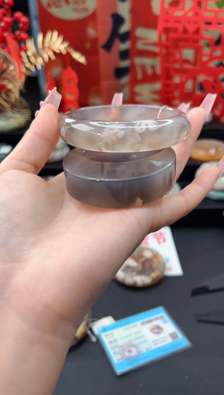 【闪购商品】石英质玉手镯未镶嵌赠送镯心（61圈口）