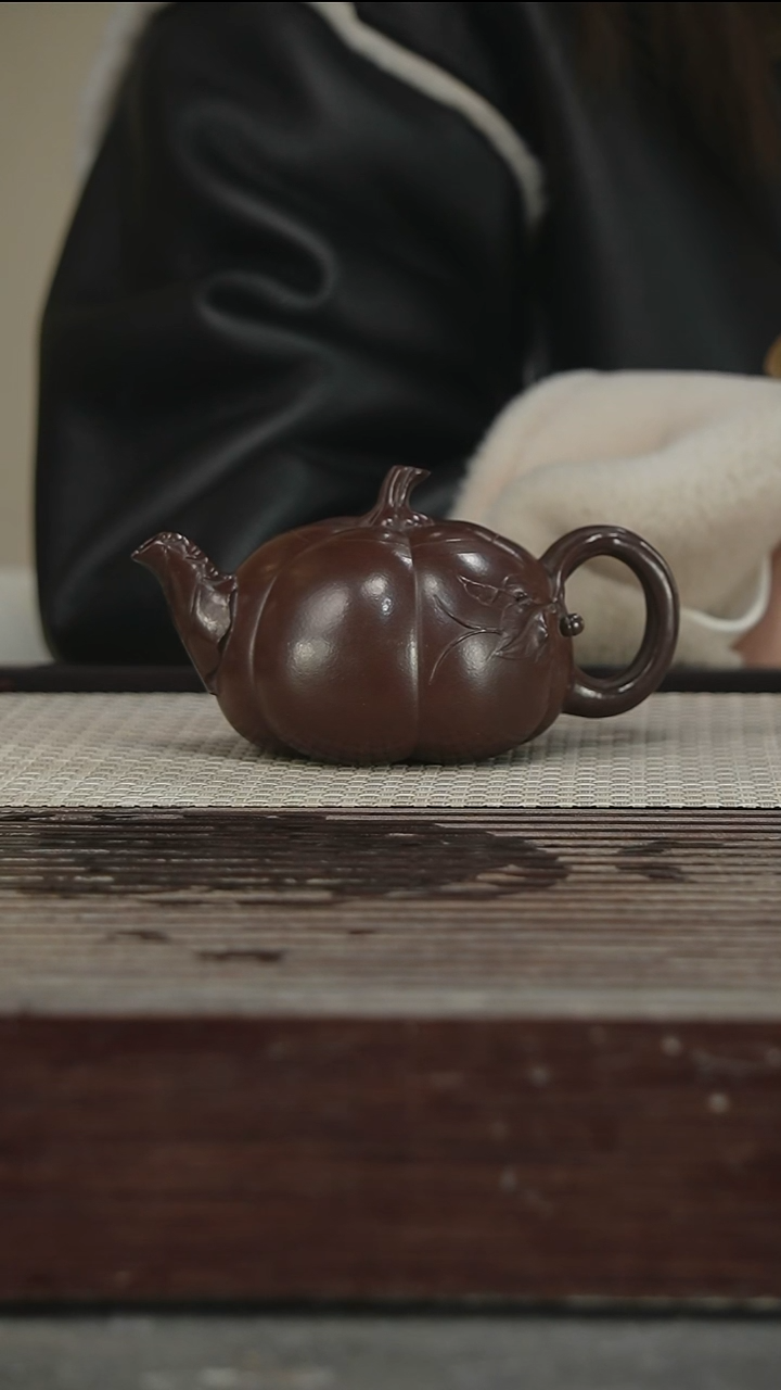 茶壶紫砂56号260CC