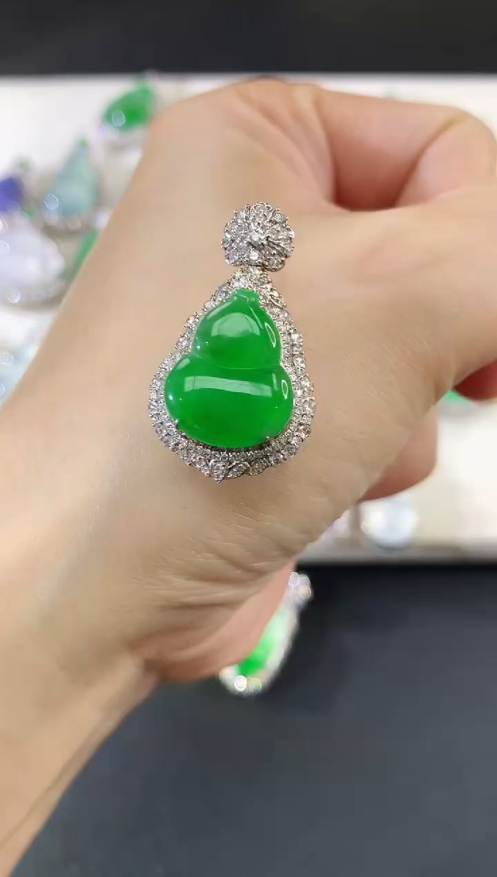 吊坠(不含链)18K金镶嵌翡翠213|23800