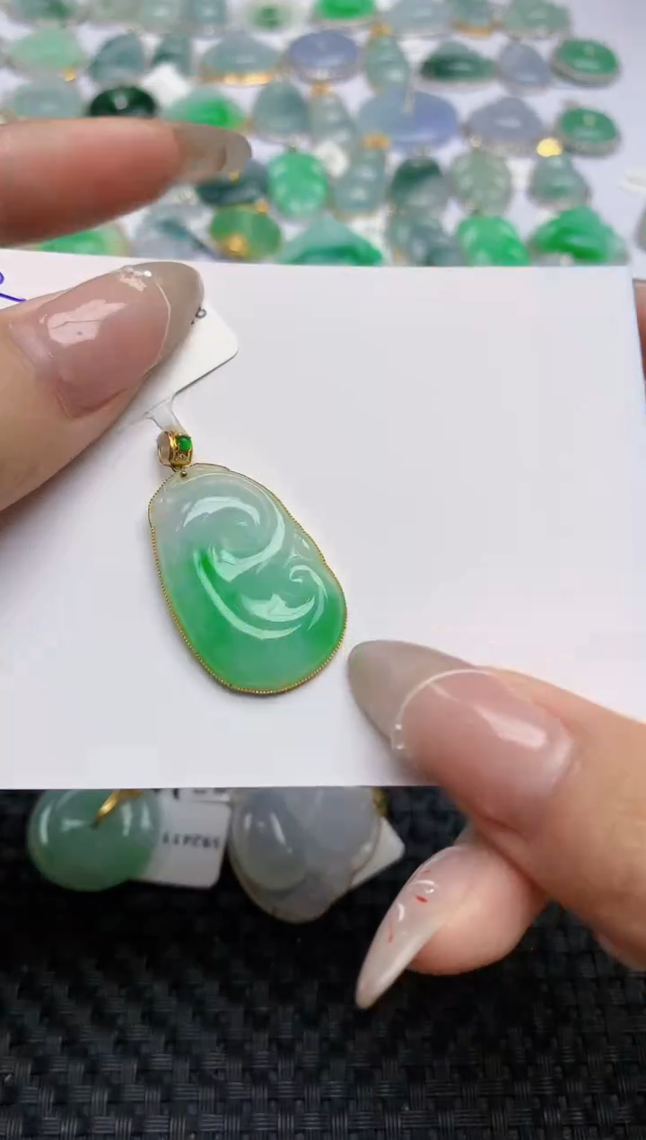 【闪购商品】翡翠颈饰18K金镶嵌 天然翡翠A货