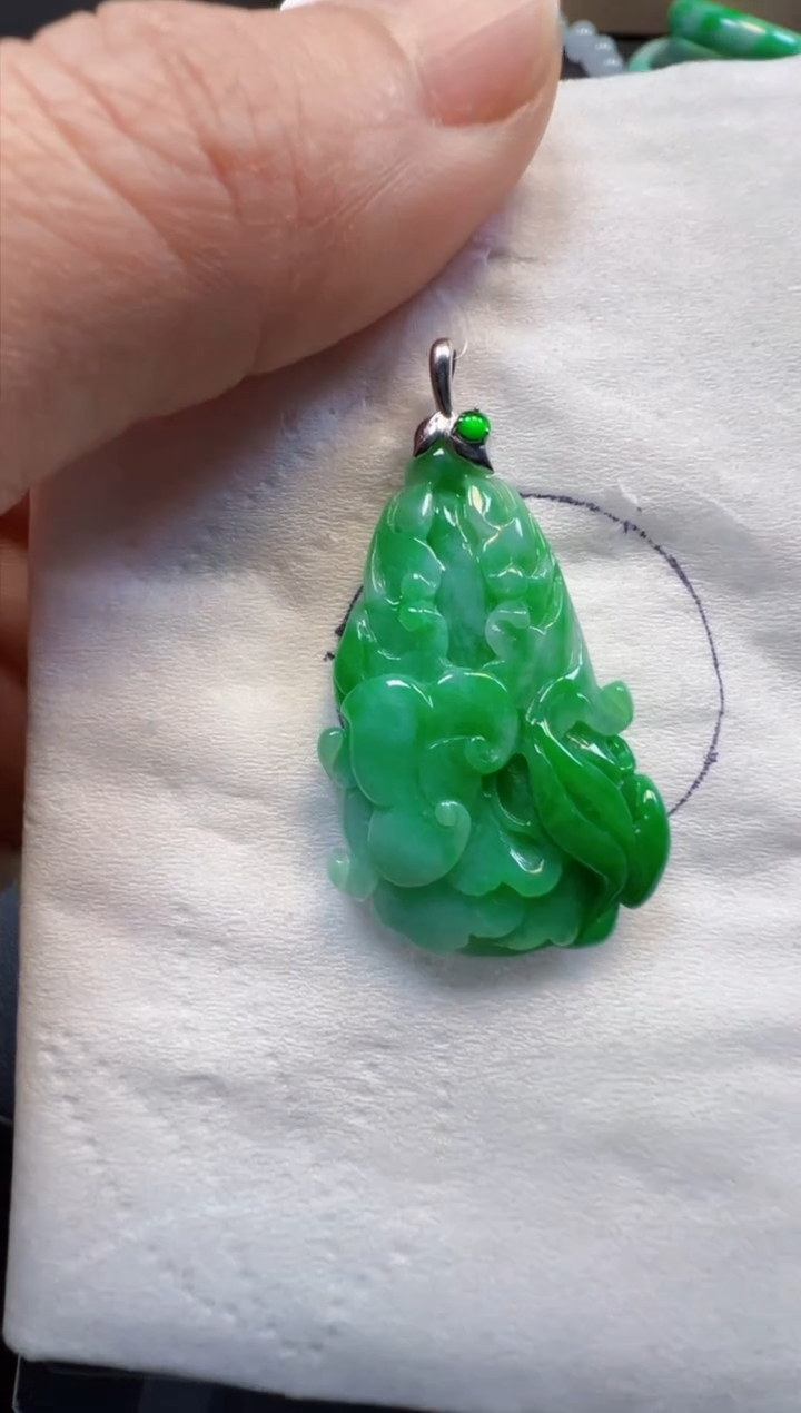 【闪购商品】翡翠吊坠(不含链)18K金镶嵌980
