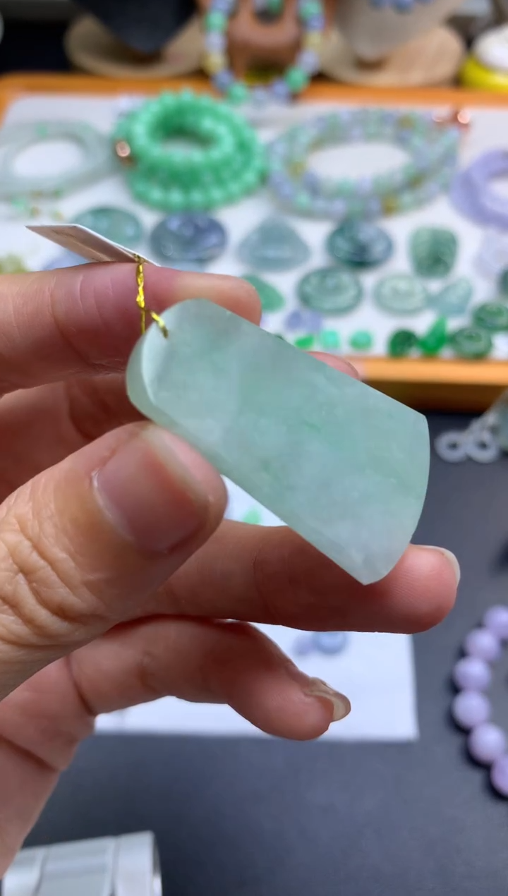 定制翡翠未镶嵌翡翠