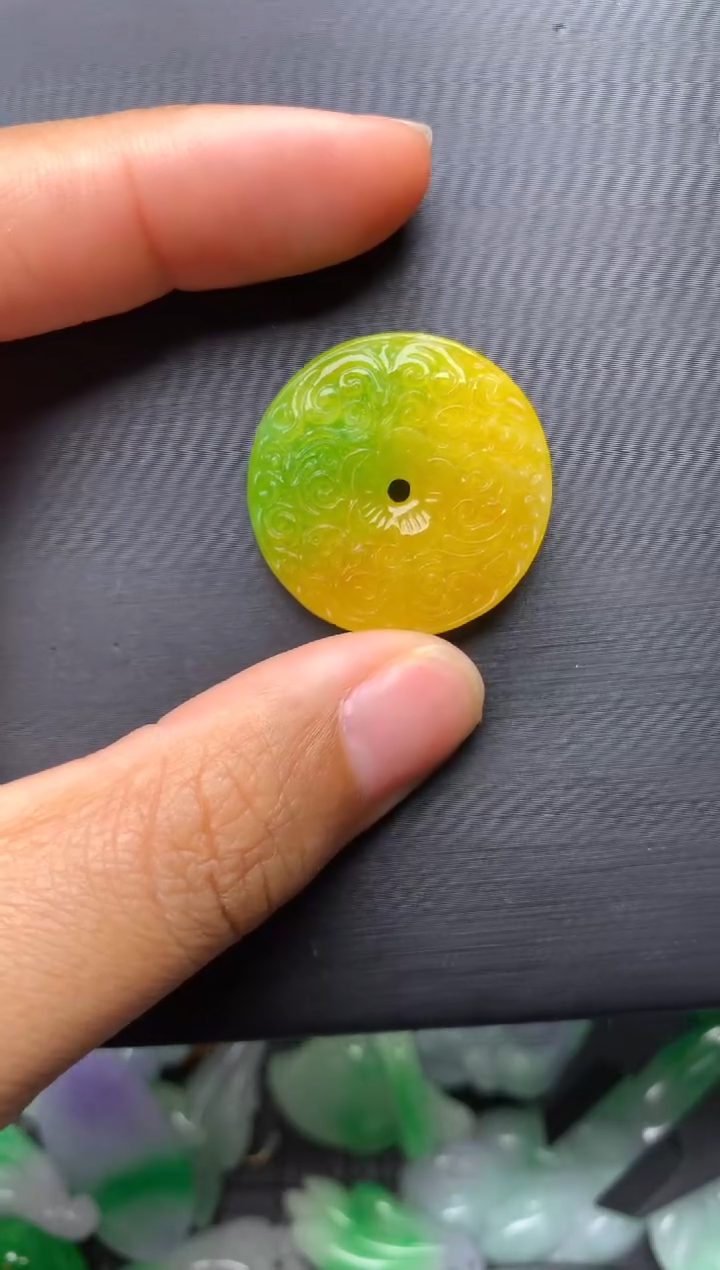 颈饰未镶嵌翡翠缅甸翡翠吊坠