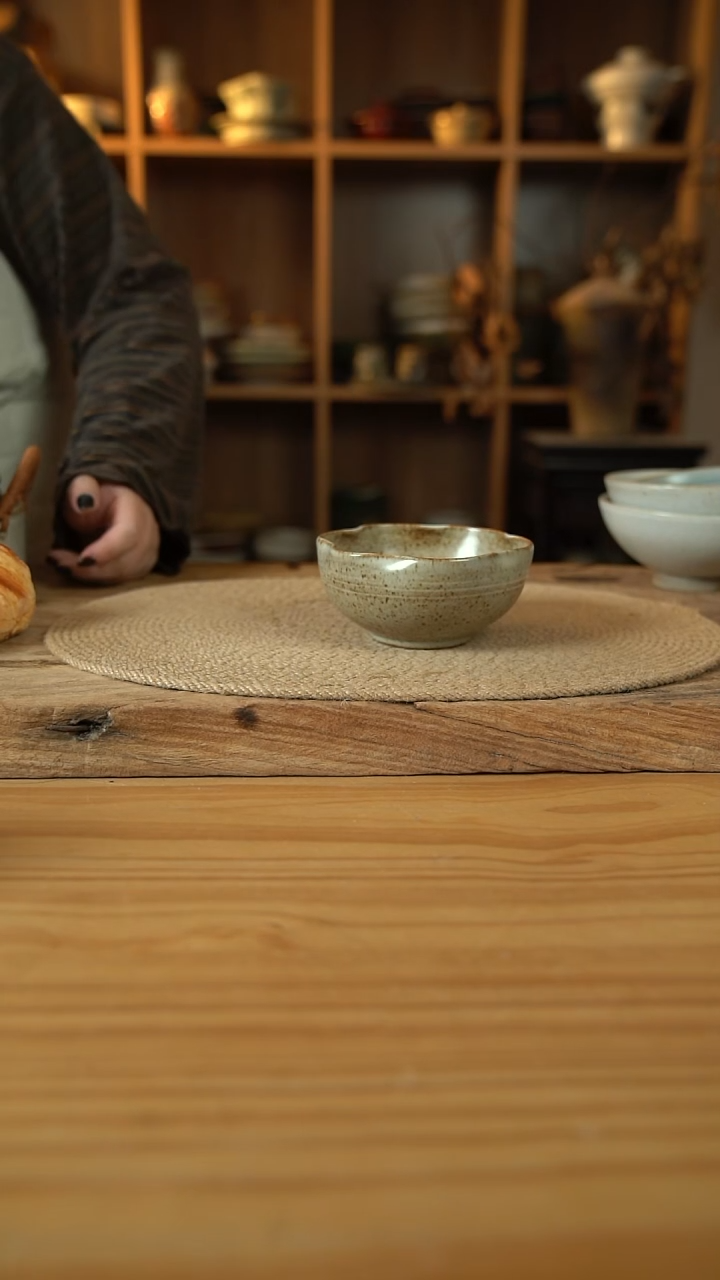 福利奶奶系列的5英寸手捏花边茶碗1个