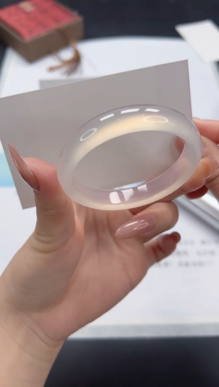 【闪购商品】石英质玉手镯未镶嵌A124-52