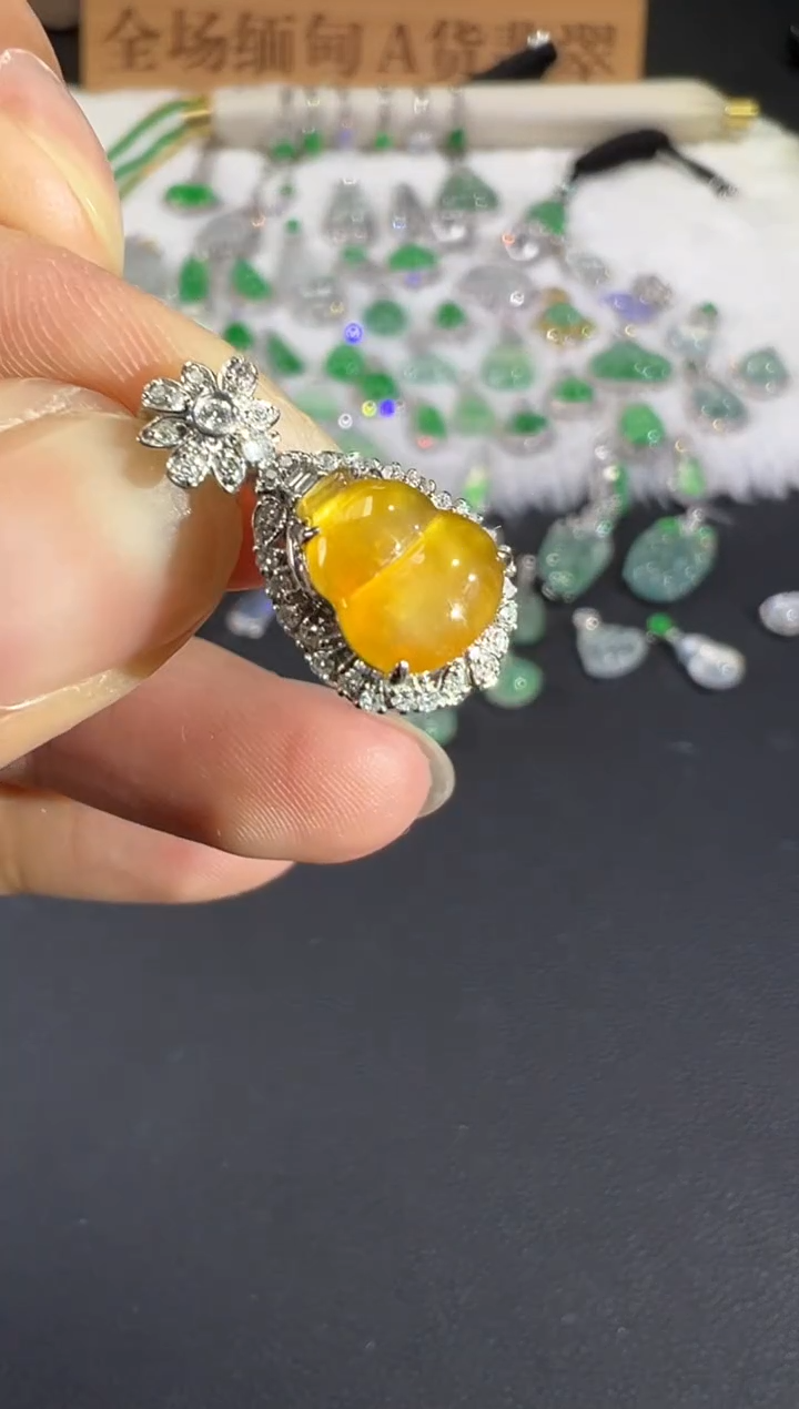 吊坠(不含链)18K金镶嵌翡翠B592|2980