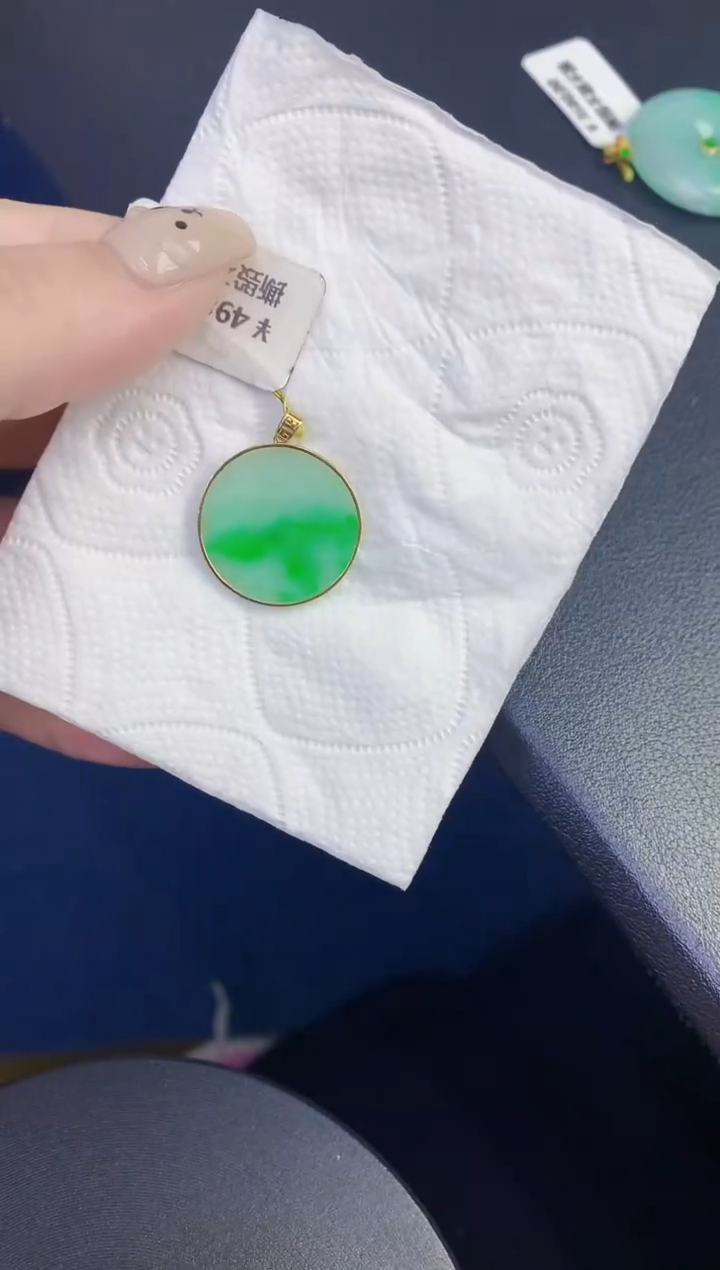 颈饰18K金镶嵌翡翠缅甸天然翡翠A货