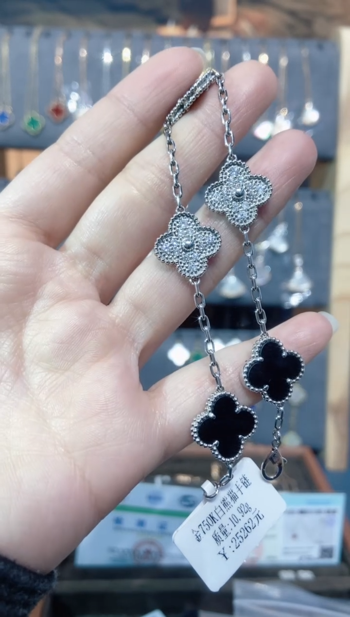 18K金镶嵌手链钻石钻石K白熊猫