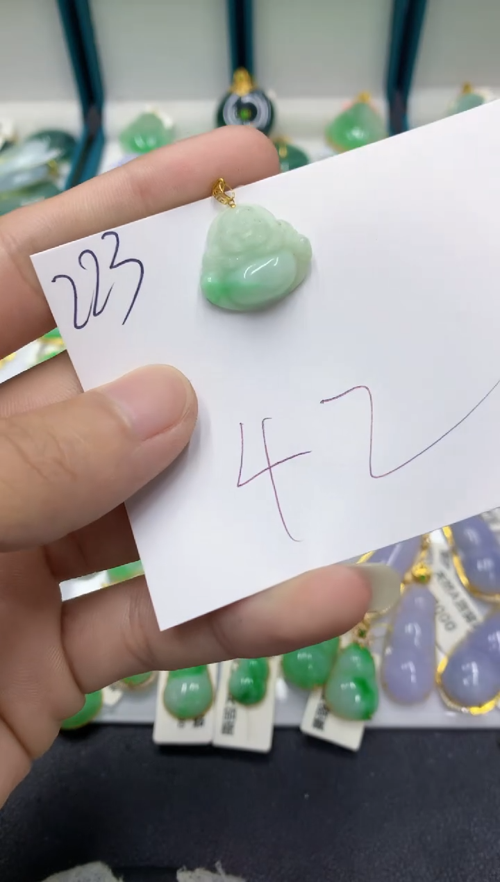 【闪购商品】翡翠颈饰18K金镶嵌翡翠