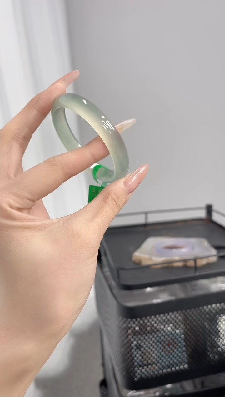 【闪购商品】玛瑙/玉髓手镯未镶嵌53-54圈