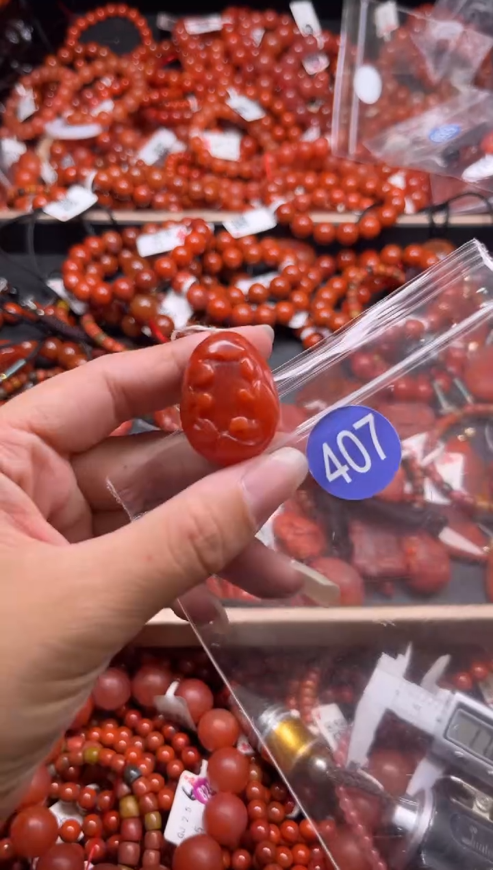 南红玛瑙未镶嵌珠宝奇石407