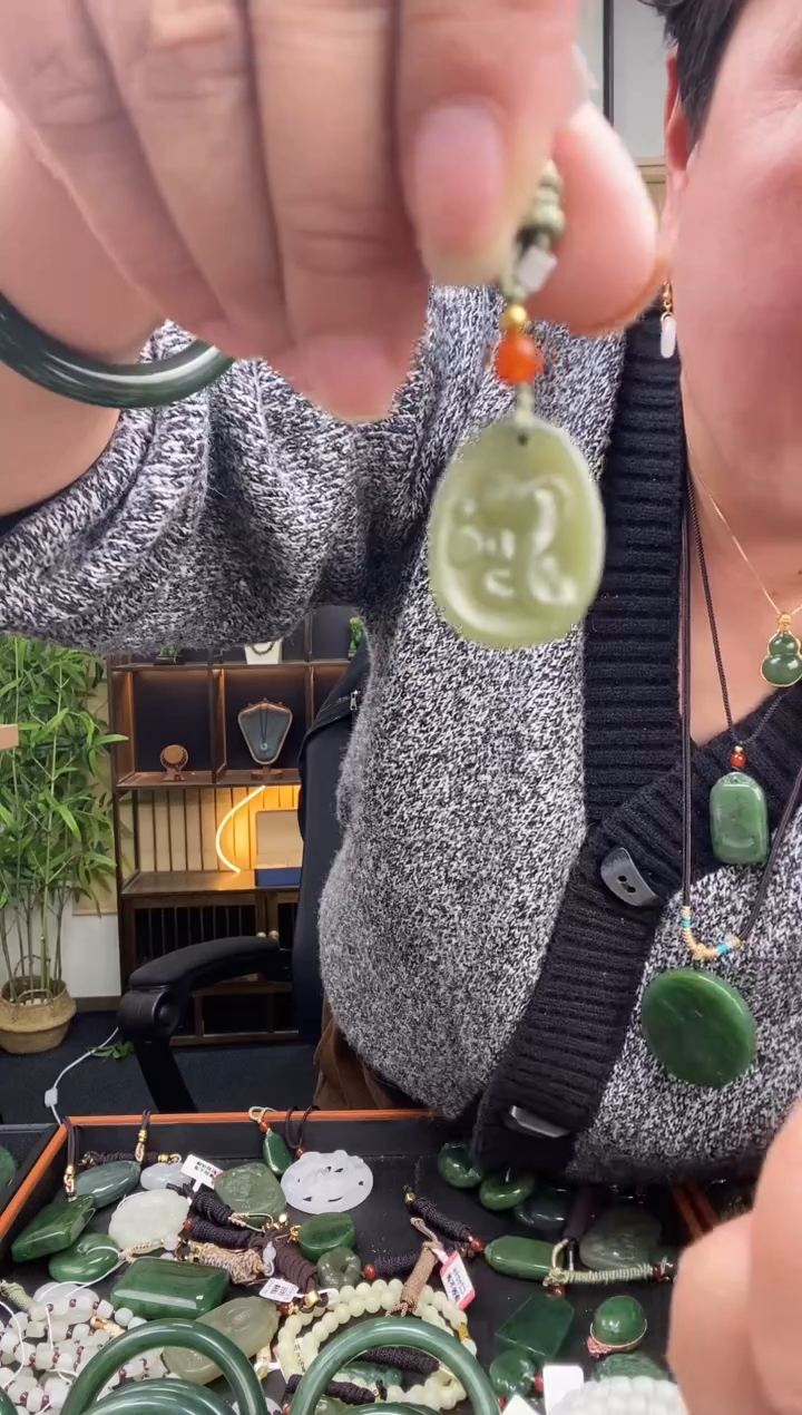 颈饰未镶嵌和田玉1222  蛇