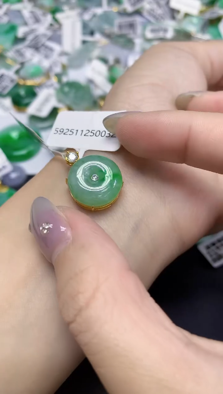 颈饰未镶嵌翡翠天然缅甸翡翠A货百元以上9元证书费自理