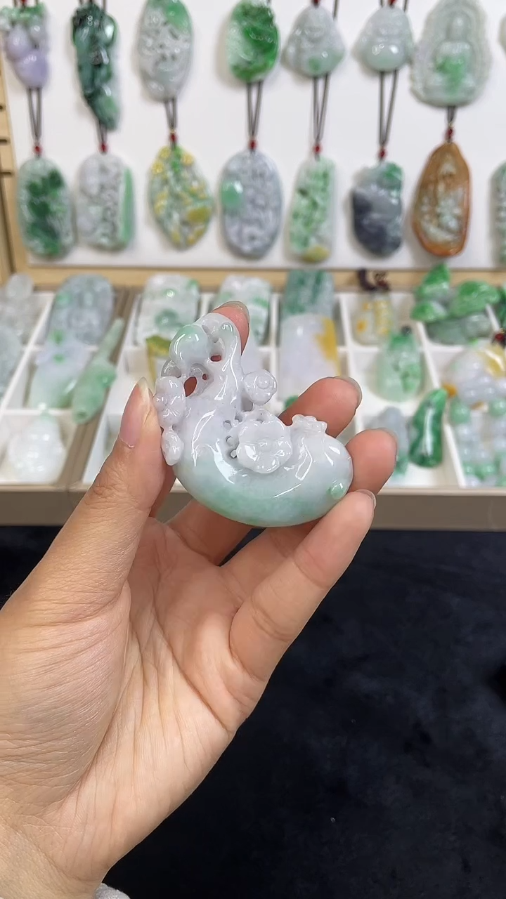 颈饰未镶嵌翡翠1