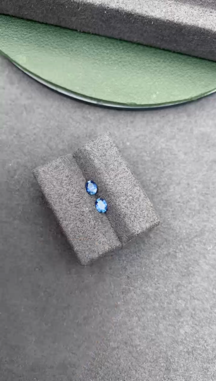 【闪购商品】蓝宝石裸石未镶嵌35分皇家蓝一对