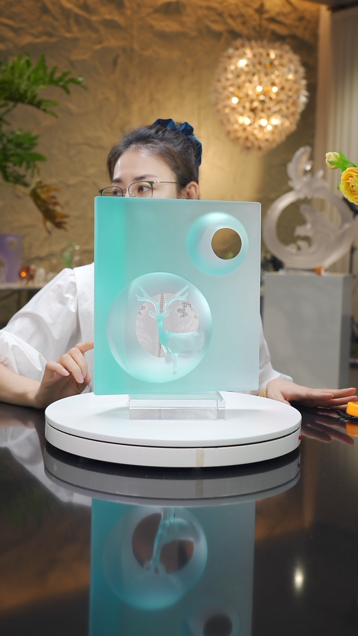 瓷片设计款蓝色鹿摆件