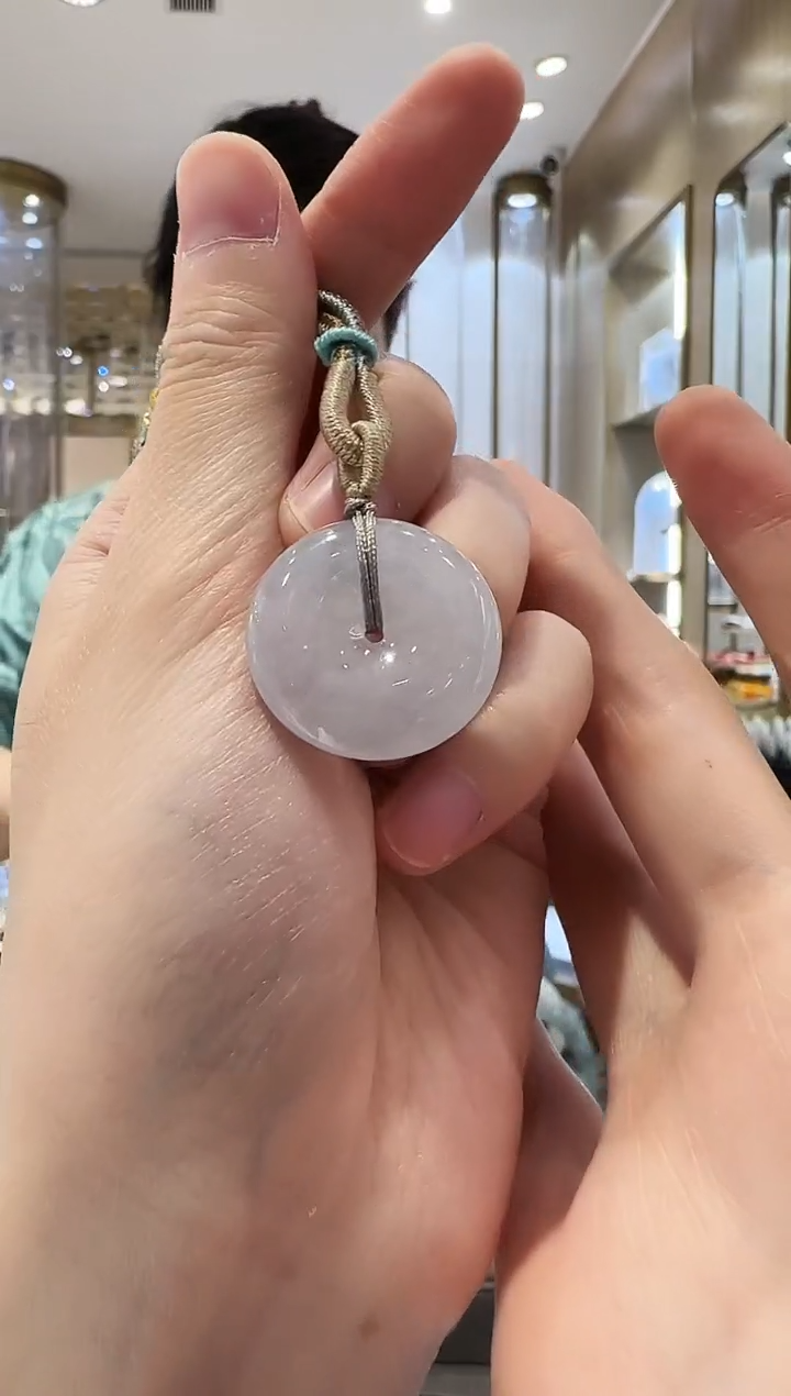 翡翠未镶嵌颈饰?**?53