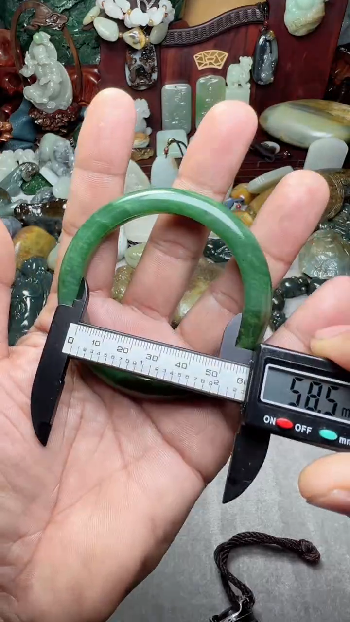 和田玉未镶嵌把件58