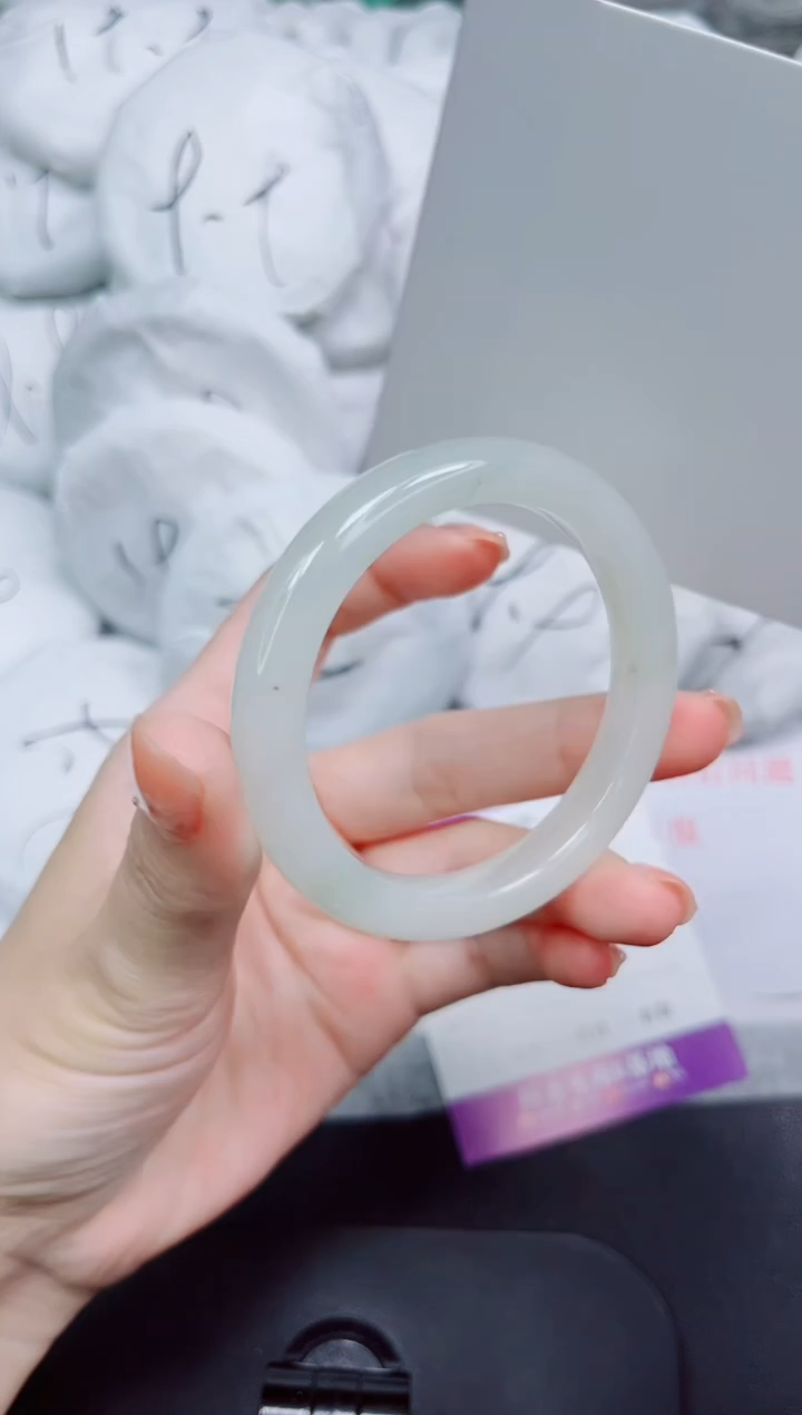 石英质玉手镯未镶嵌153-59