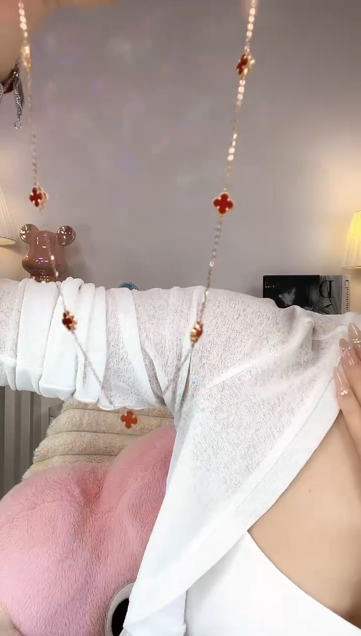 【闪购商品】玛瑙/玉髓颈饰18K金镶嵌红色项链