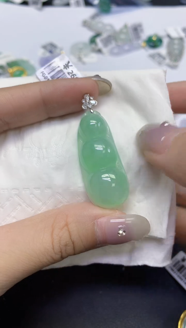 颈饰18K金镶嵌翡翠天然缅甸翡翠A货百元以上9元证书费自理
