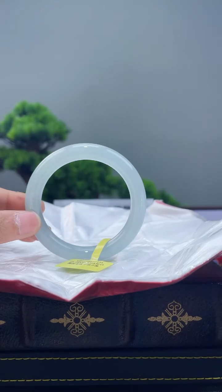 【闪购商品】翡翠手镯未镶嵌手镯12