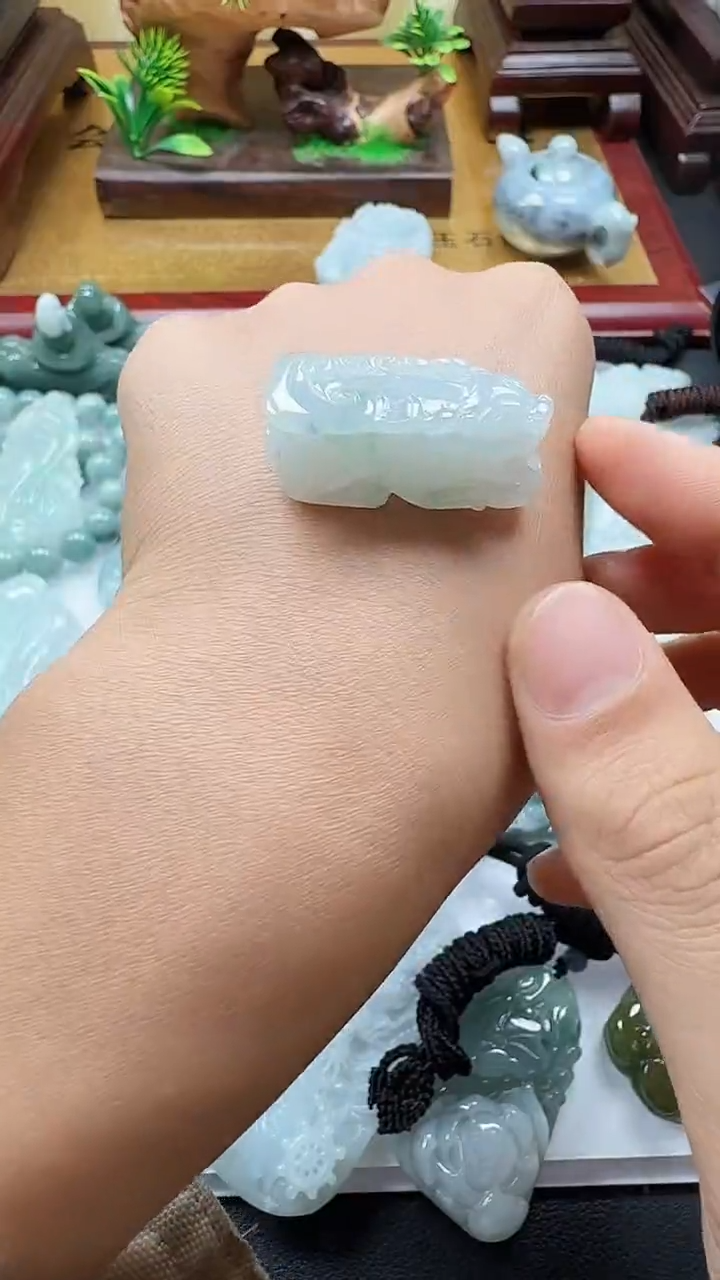 吊坠(不含链)未镶嵌翡翠1