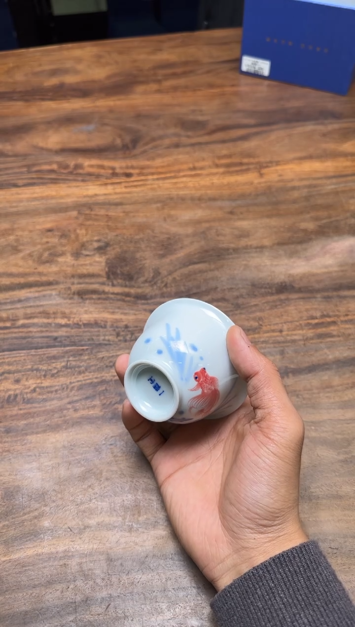 是*哥一儒堂 青花金鱼 小盖碗