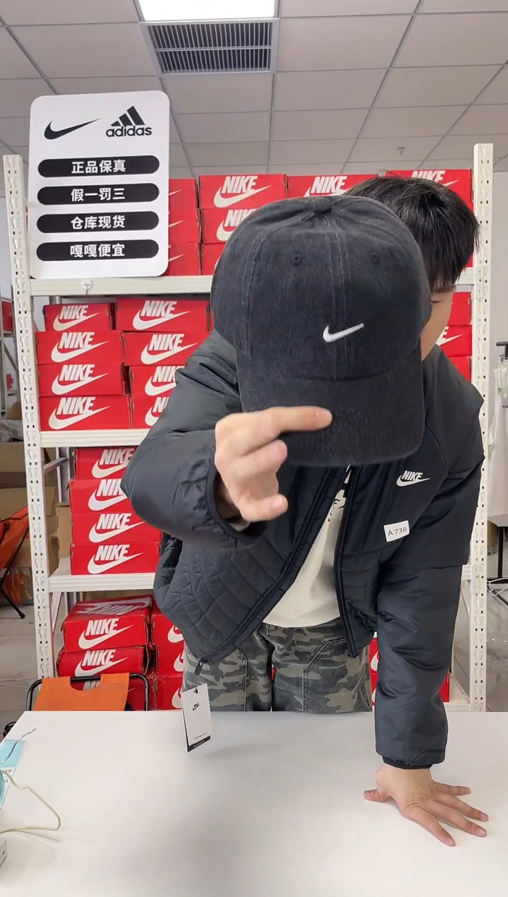 编码闪购尺码  Nike/耐克卫衣卫裤以直播间过款为主