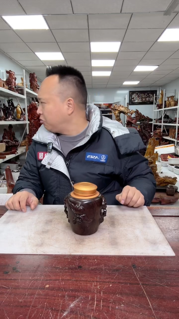 【闪购商品】花梨木类木雕工艺品88888888