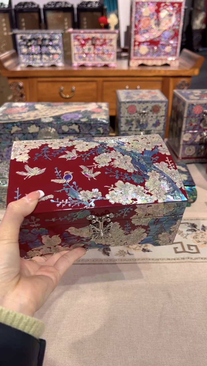 【闪购商品】按扣绒布底·弘贝雅螺钿漆器文化馆