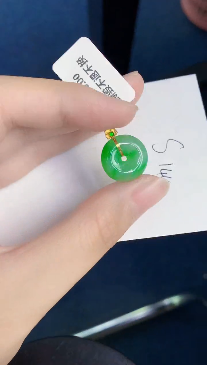 翡翠18K金镶嵌颈饰天然翡翠缅甸A货