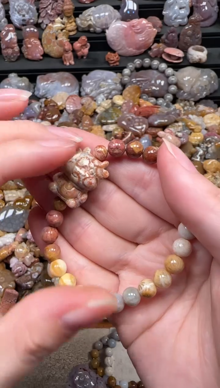 颈饰未镶嵌硅化珊瑚（珊瑚玉）652