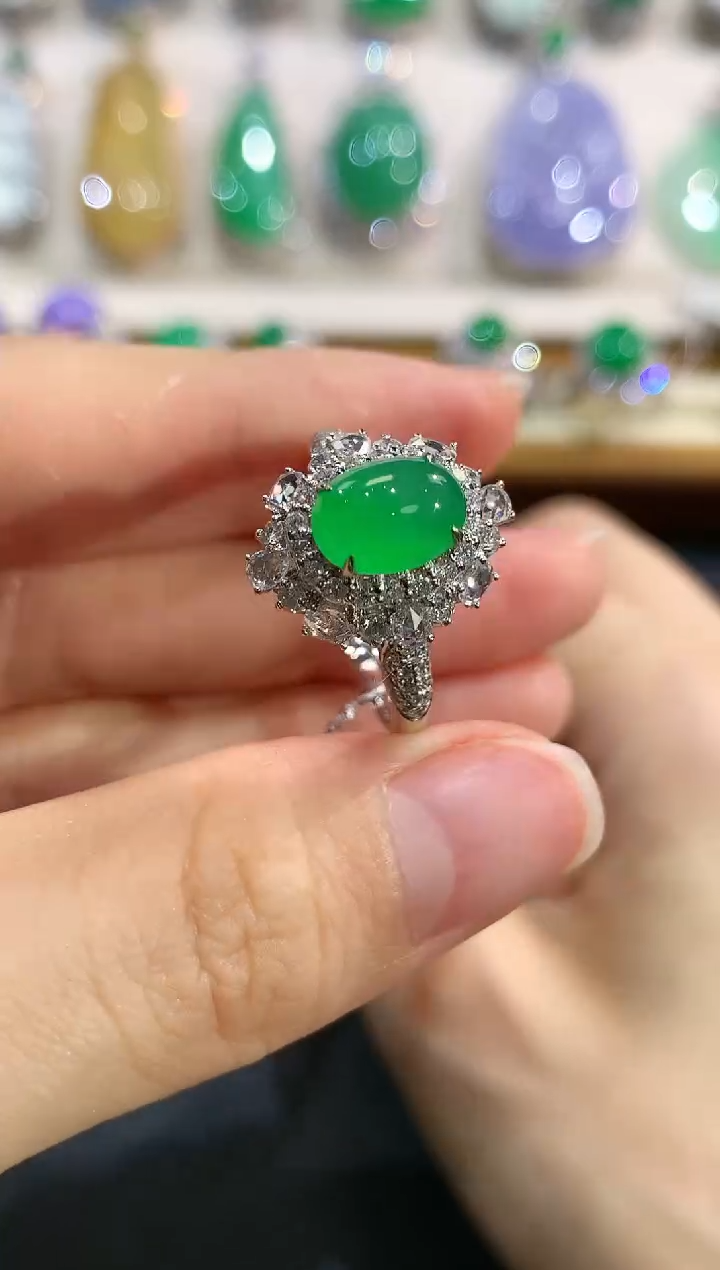 【闪购商品】翡翠戒指18K金镶嵌q68
