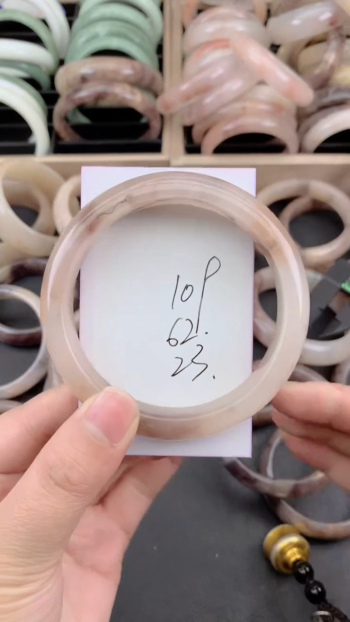 未镶嵌手镯石英质玉109