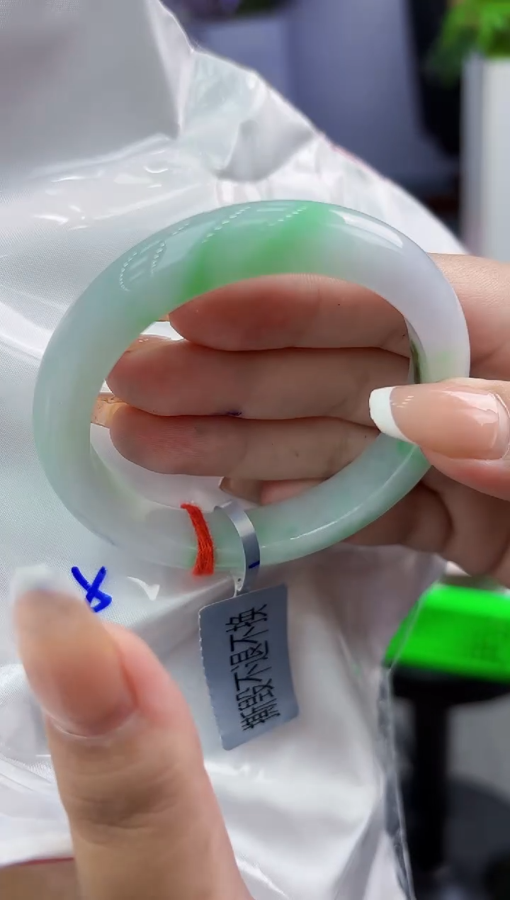 【闪购商品】翡翠手镯未镶嵌翡翠手镯