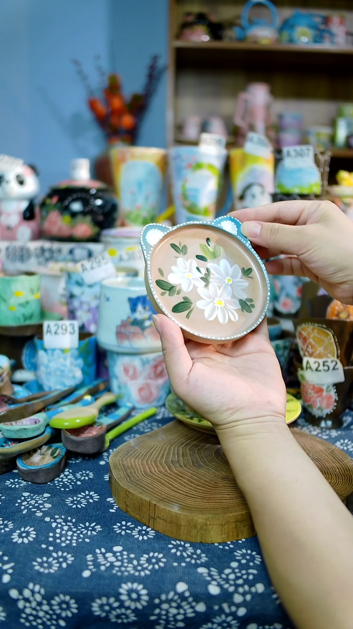 （釉下五彩·高温瓷）