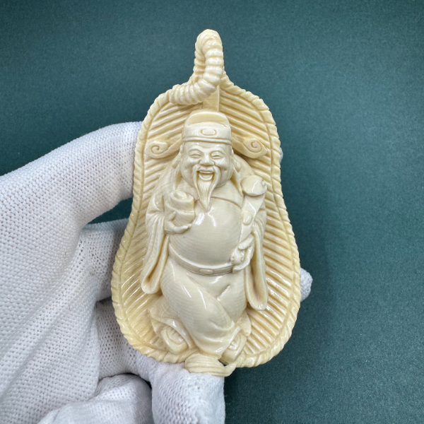 E6601天然猛犸牙雕刻件 支持鉴定 假一罚四