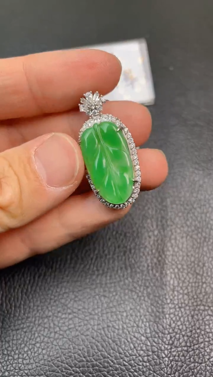 【闪购商品】翡翠吊坠(不含链)银S925镶嵌吊坠