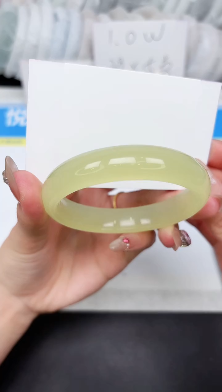 石英质玉手镯未镶嵌79-56.0