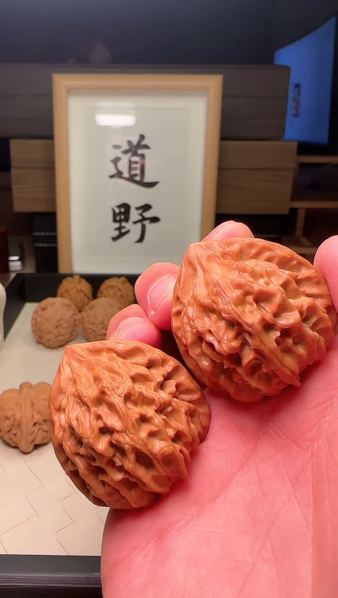 【闪购商品】文玩核桃把件38+龙门涧