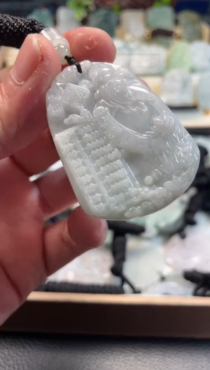 颈饰未镶嵌翡翠11/23/023