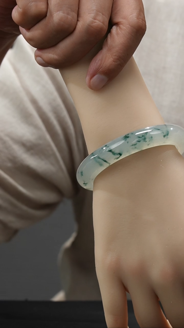 翡翠手镯未镶嵌萍****0777231·